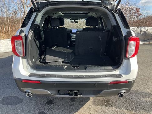 Used 2023 Ford Explorer XLT w/ Equipment Group 202A image 28