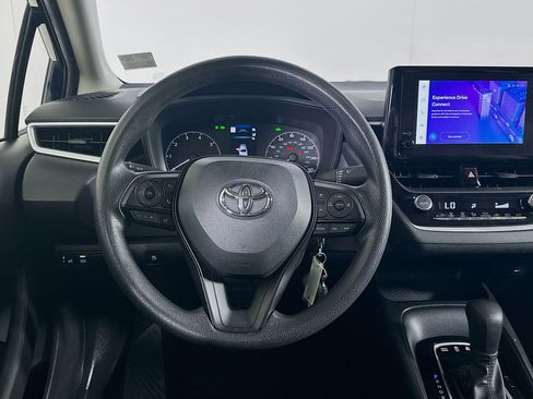 Used 2025 Toyota Corolla LE w/ Carpet Mat Package (TMS) FWD image 17