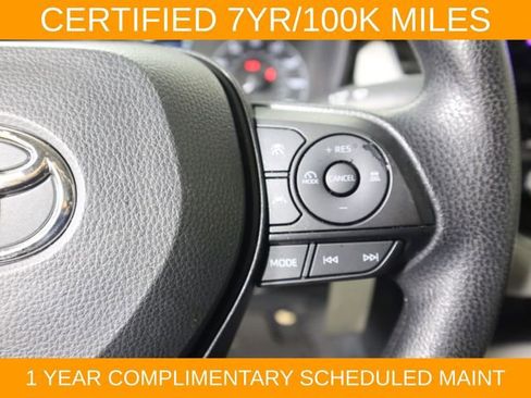 Used 2025 Toyota Corolla LE FWD image 21