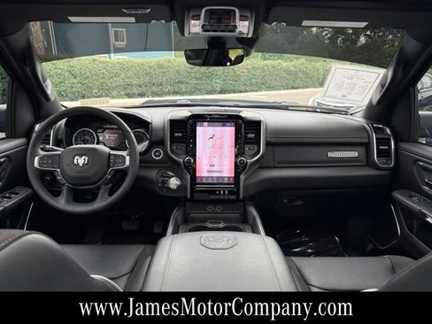 Used 2025 RAM 1500 Laramie w/ Sport Appearance Package AWD/4WD image 14