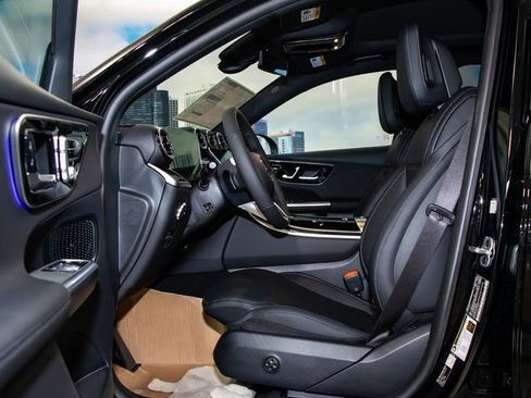 Used 2026 Mercedes-Benz GLC 300 4MATIC image 20