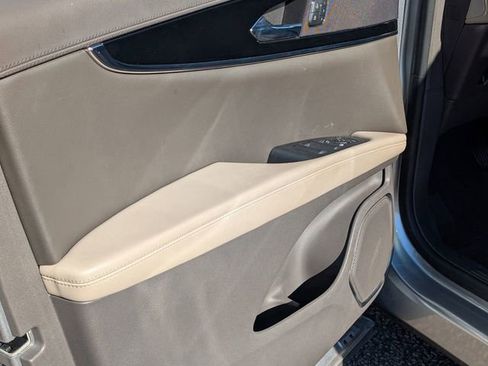 Used 2022 Lincoln Nautilus Reserve image 11