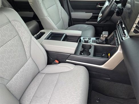 Used 2025 Toyota Tundra Limited image 11