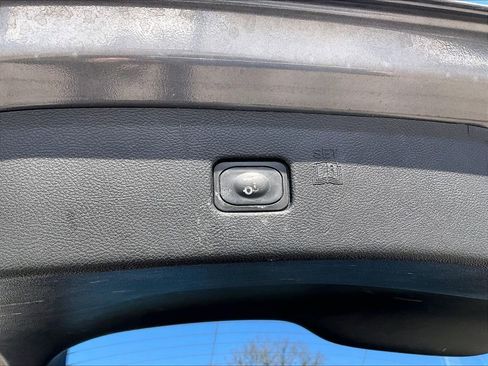 Used 2023 Ford Edge Titanium image 35