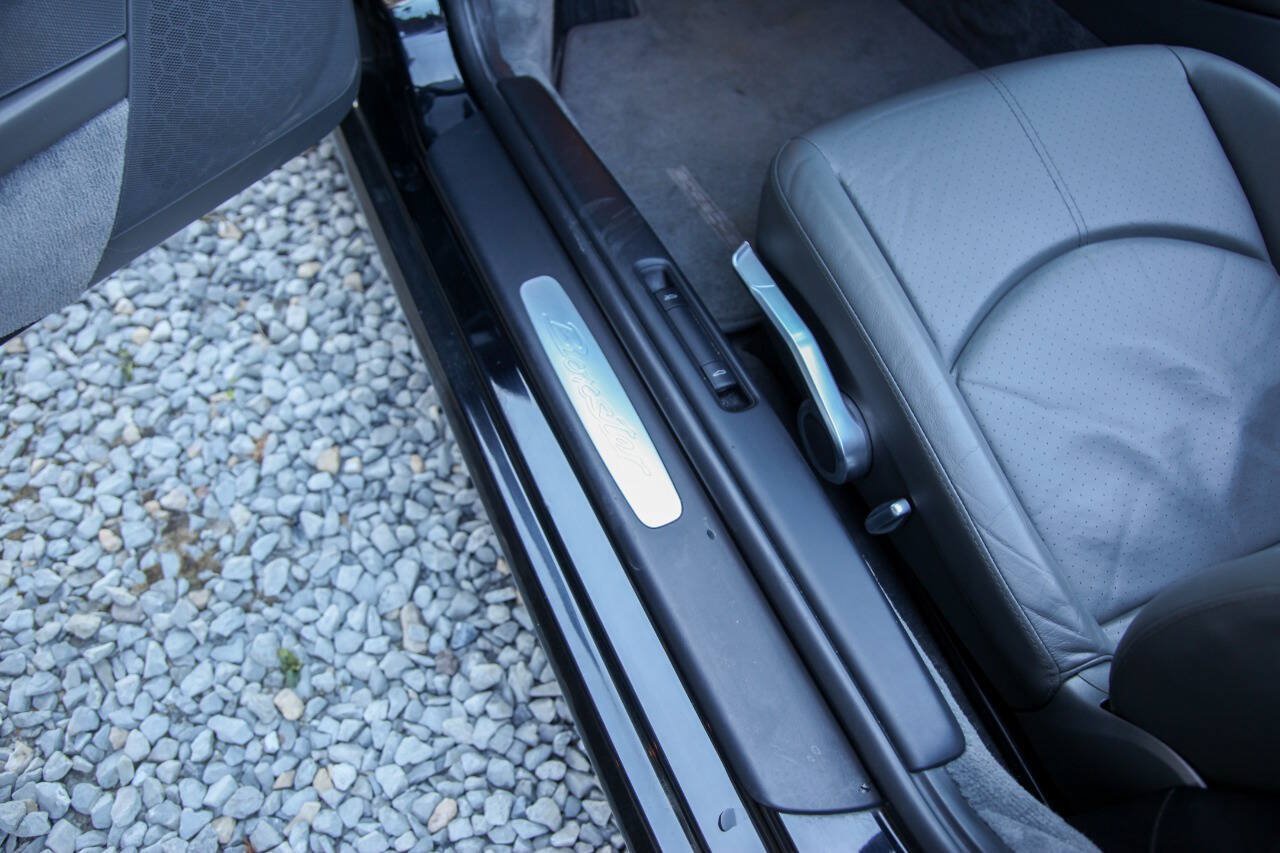 Used 2005 Porsche Boxster RWD image 38