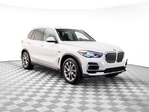 Used 2023 BMW X5 xDrive45e w/ Climate Comfort Package image 8