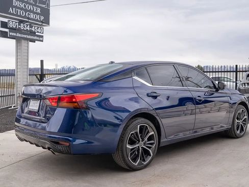 Used 2024 Nissan Altima 2.5 SR image 11