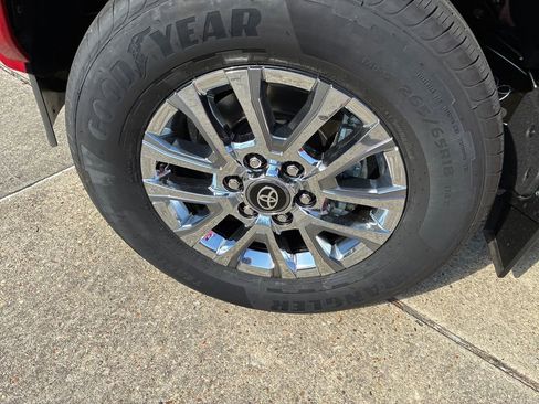 New 2026 Toyota Tacoma Limited image 33