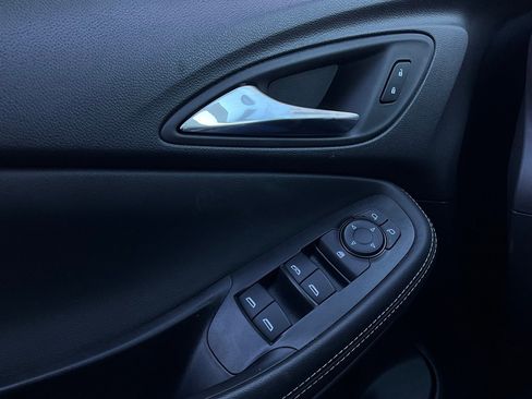 Used 2025 Buick Encore GX Preferred image 19