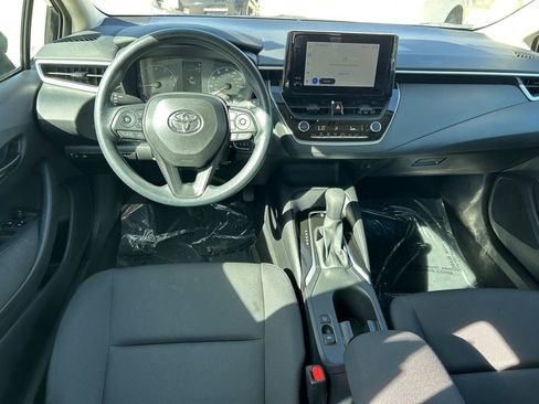 Used 2025 Toyota Corolla LE image 16
