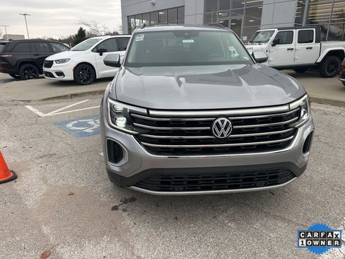 Used 2024 Volkswagen Atlas SE image 9