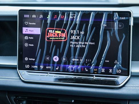 New 2026 Volkswagen Tiguan SE image 25