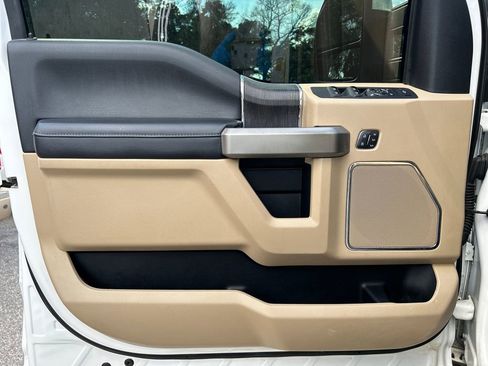 Used 2020 Ford F250 Lariat w/ Lariat Ultimate Package image 9