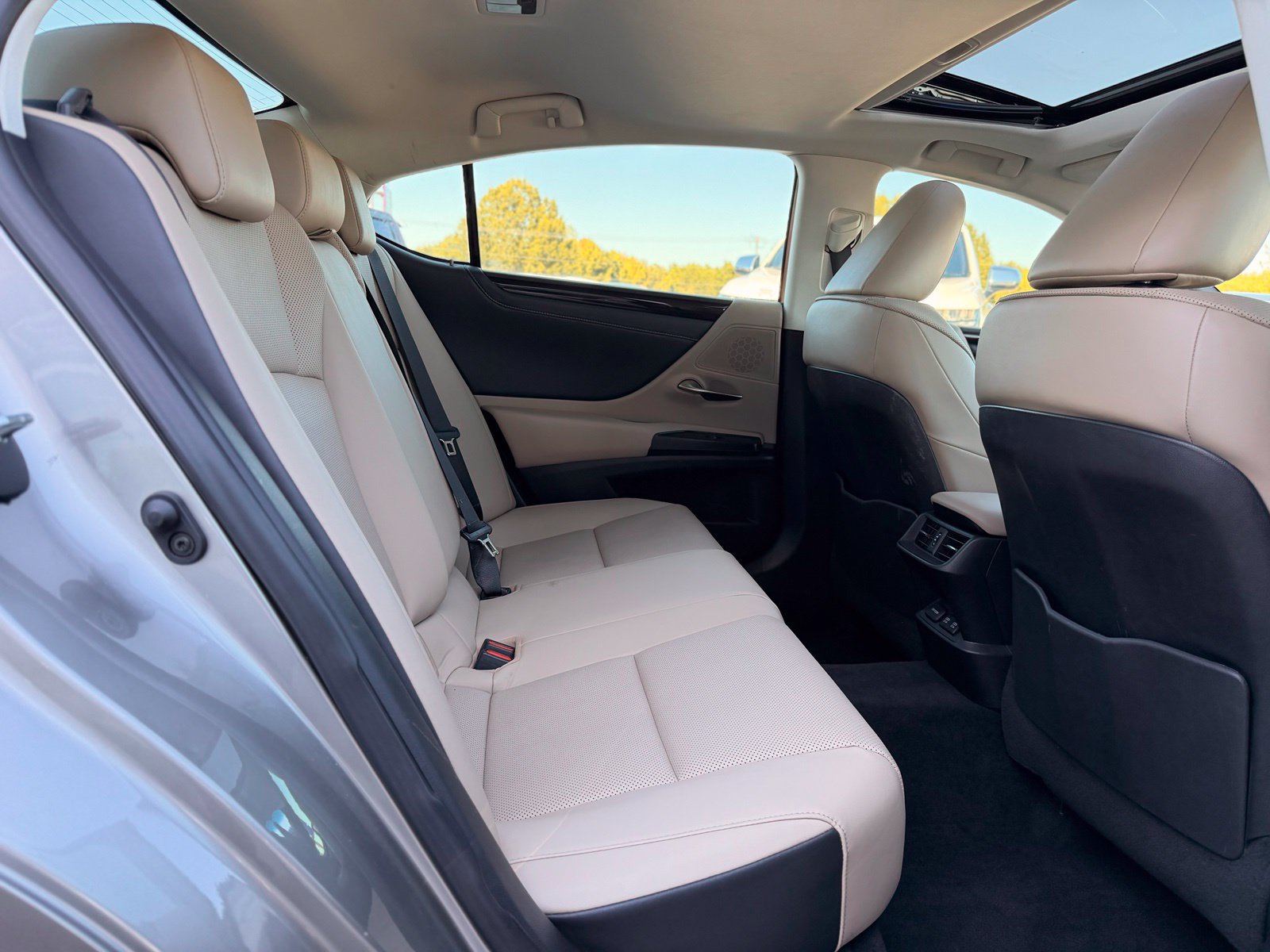 Used 2021 Lexus ES 250 w/ Premium Package AWD/4WD image 26