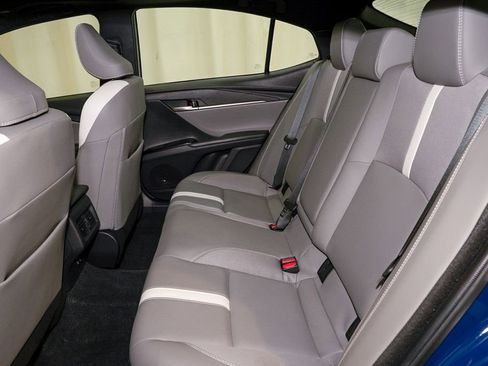 Used 2025 Toyota Camry SE w/ Multimedia Upgrade Package image 8