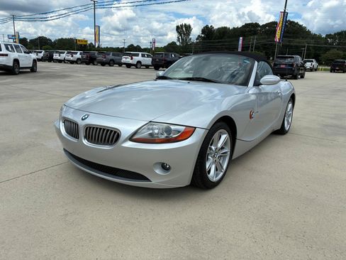Used 2003 BMW Z4 3.0i RWD image 2