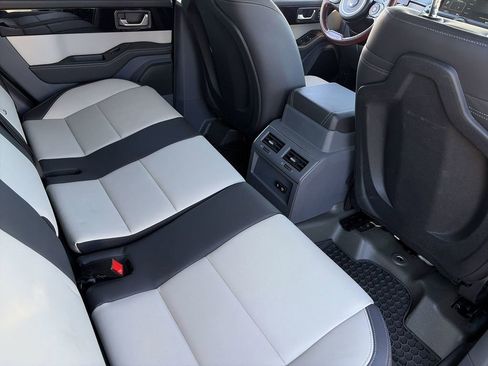 New 2025 INEOS Grenadier Fieldmaster Edition image 21