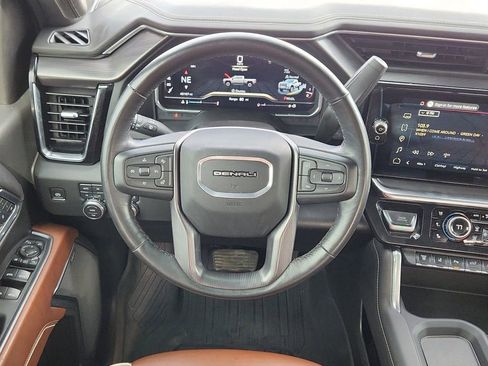 Used 2024 GMC Sierra 2500 Denali Ultimate AWD/4WD image 12
