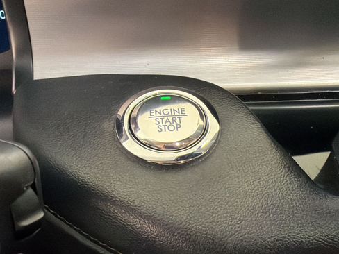 Used 2023 Lincoln Aviator 2WD image 17