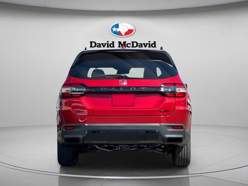 New 2026 Honda Pilot Sport image 5
