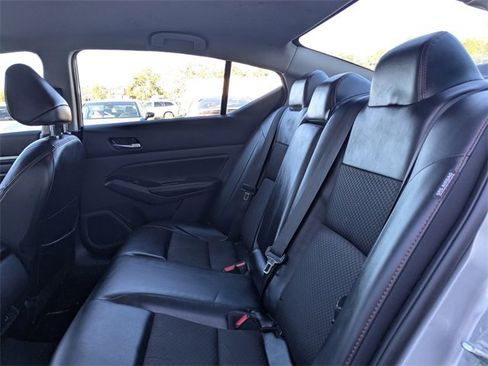 Used 2024 Nissan Altima 2.5 SR image 12