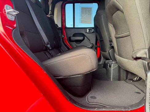 Certified 2023 Jeep Gladiator Sport image 27