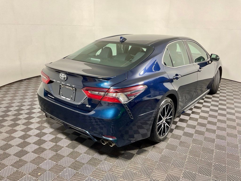Used 2021 Toyota Camry SE FWD image 16