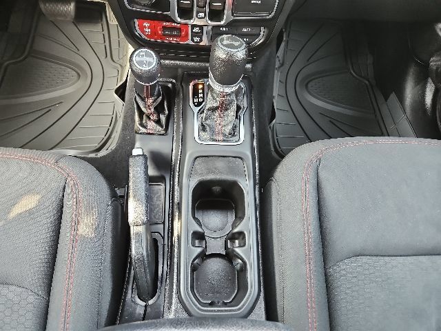Used 2021 Jeep Wrangler Unlimited Rubicon AWD/4WD image 26