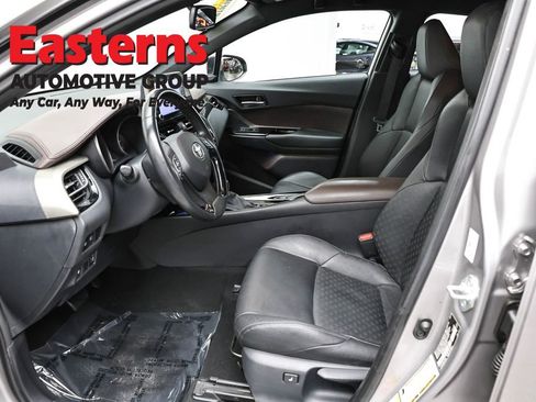 Used 2019 Toyota C-HR Limited FWD image 14