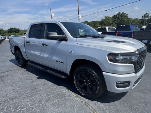 New 2026 RAM 1500 Express AWD/4WD image 4