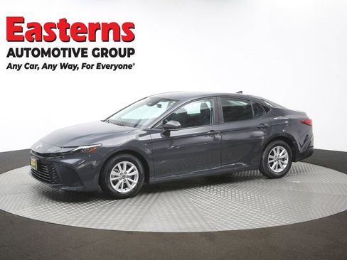 Used 2025 Toyota Camry LE FWD image 57