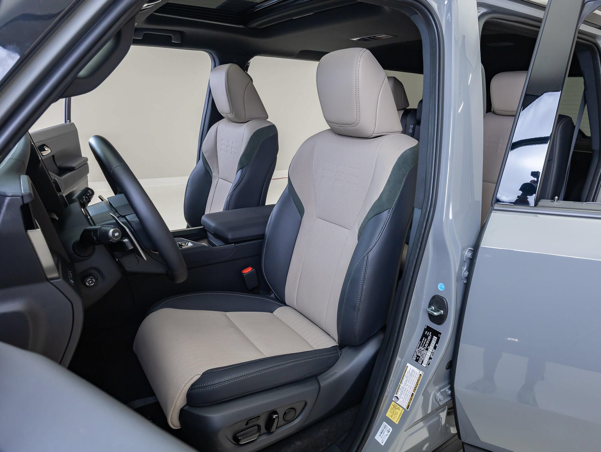 Used 2026 Lexus GX 550 AWD/4WD image 27