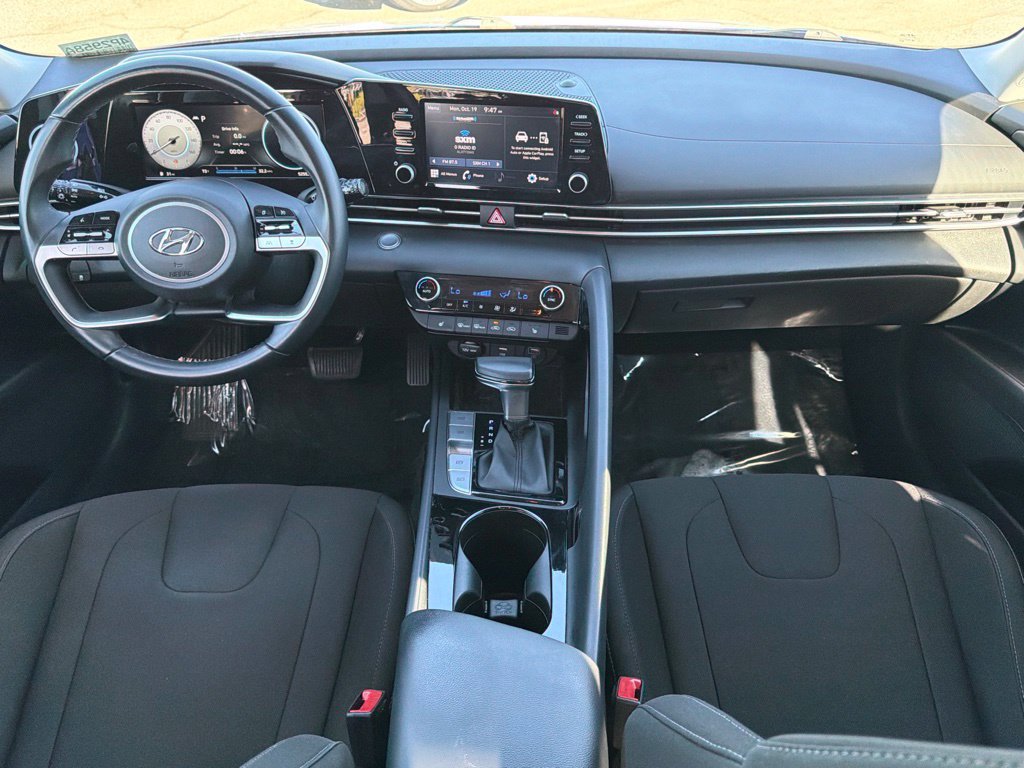 Used 2021 Hyundai Elantra SEL w/ Convenience Package FWD image 32