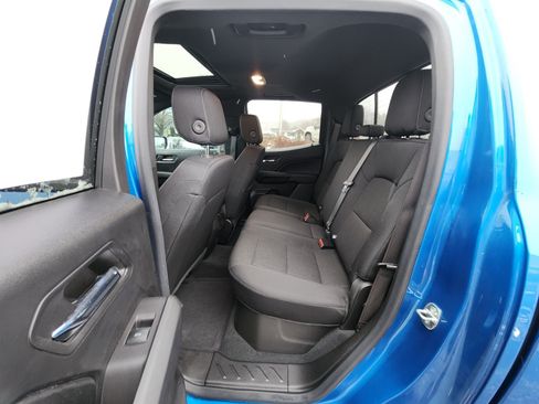 Used 2023 Chevrolet Colorado LT w/ LT Convenience Package II AWD/4WD image 19