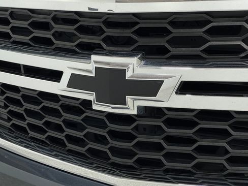 Used 2020 Chevrolet Suburban LT AWD/4WD image 40