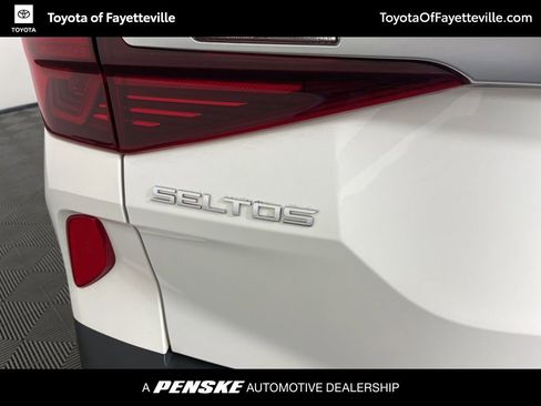 Used 2021 Kia Seltos SX AWD/4WD image 3