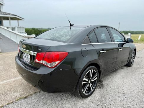 Used 2011 Chevrolet Cruze LTZ FWD image 5