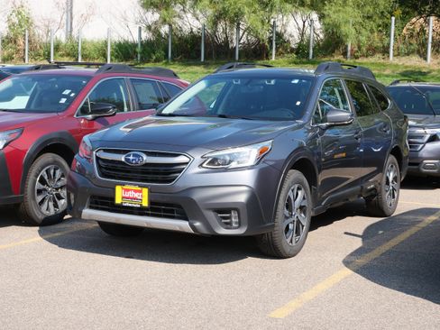 Used 2021 Subaru Outback Limited AWD/4WD image 3