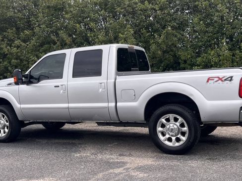 Used 2016 Ford F250 Lariat w/ Lariat Interior Package AWD/4WD image 5