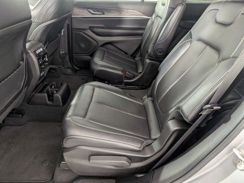 Used 2024 Jeep Grand Cherokee L Limited w/ Luxury Tech Group II AWD/4WD image 28