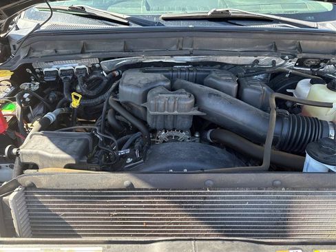 Used 2015 Ford F250 XLT w/ XLT Interior Package AWD/4WD image 28