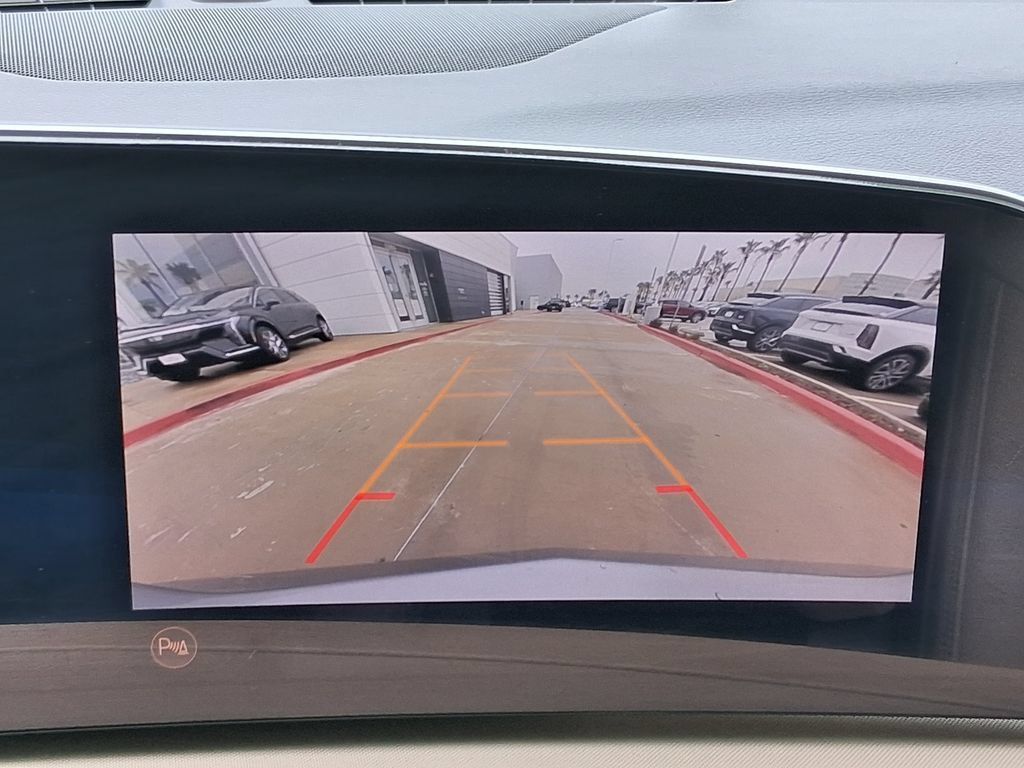 Certified 2024 Cadillac XT4 Luxury FWD image 14
