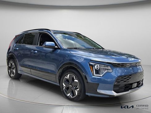 Certified 2024 Kia Niro Wind FWD image 9