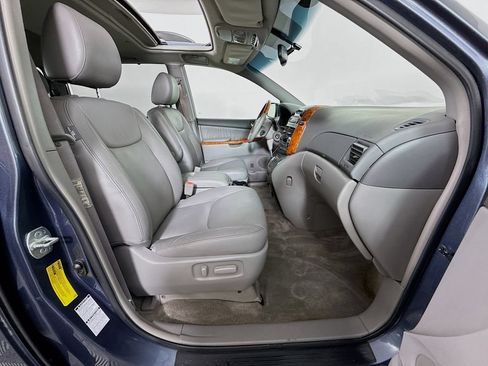 Used 2009 Toyota Sienna XLE Limited AWD/4WD image 27