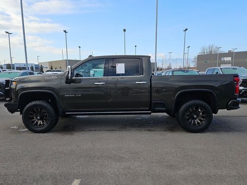 Used 2022 Chevrolet Silverado 3500 High Country w/ Safety Package II image 7