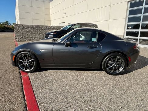 Used 2019 MAZDA MX-5 Miata RF Grand Touring RWD image 8