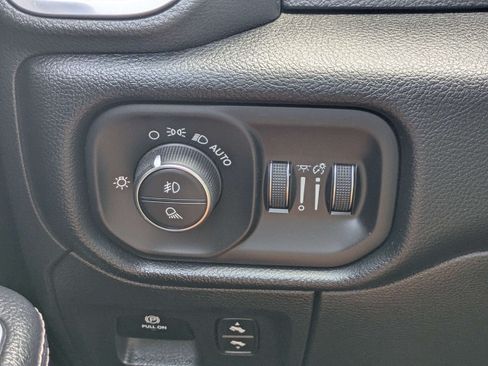 Used 2021 RAM 1500 Laramie AWD/4WD image 22