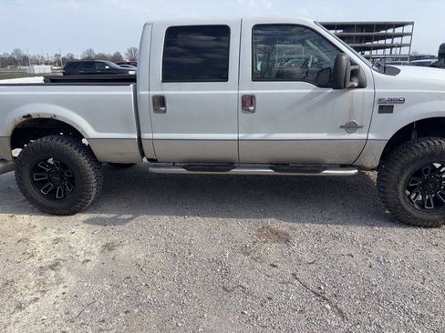 Used 2004 Ford F350 XL image 25