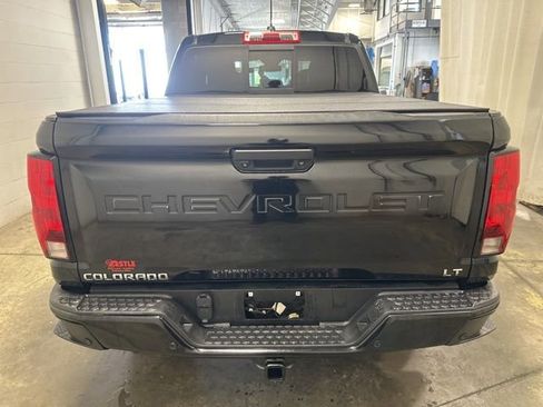 Used 2023 Chevrolet Colorado LT w/ LT Convenience Package II AWD/4WD image 5