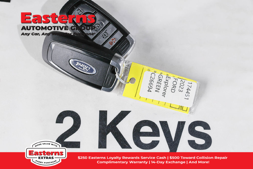Used 2023 Ford Explorer XLT w/ Equipment Group 202A AWD/4WD image 30